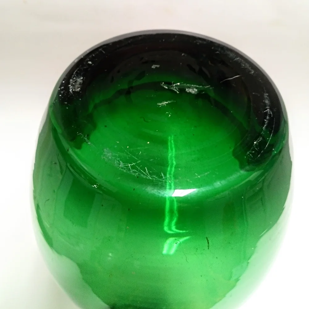 Elegant Crate & barrel Diva Emerald green Blown Glass Vase Poland 11.5
